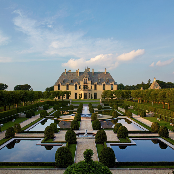 Image_of_Gardens_at_OHEKA_CASTLE_1919_Member_of_Historic_Hotels_of_America_in_Huntington_New_York.png